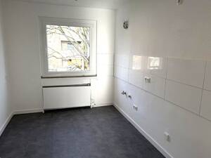 Frisch renoviert der Farbeimer ist schon ausgezogen. – 58095 Hagen – Vorschaubild 9