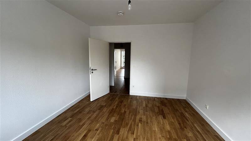 Attraktive 2-Zimmer-Wohnung mit Balkon in Berlin-Charlottenburg – Berlin – Vorschaubild 3