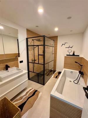Wohnen und Arbeiten in einem kernsanierten Einfamilienhaus, mit toller, übergroßer Dachterrasse!!! – 46147 Oberhausen – Vorschaubild 8