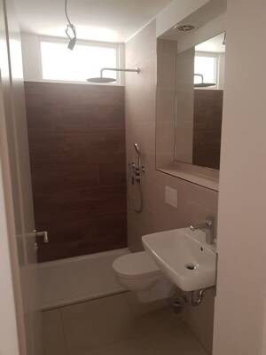 von Privat: 3-Zimmer-Wohnung mit Balkon und Einbauküche :-) ... ab 01.08.2026 verfügbar – 91054 Erlangen – Vorschaubild 8