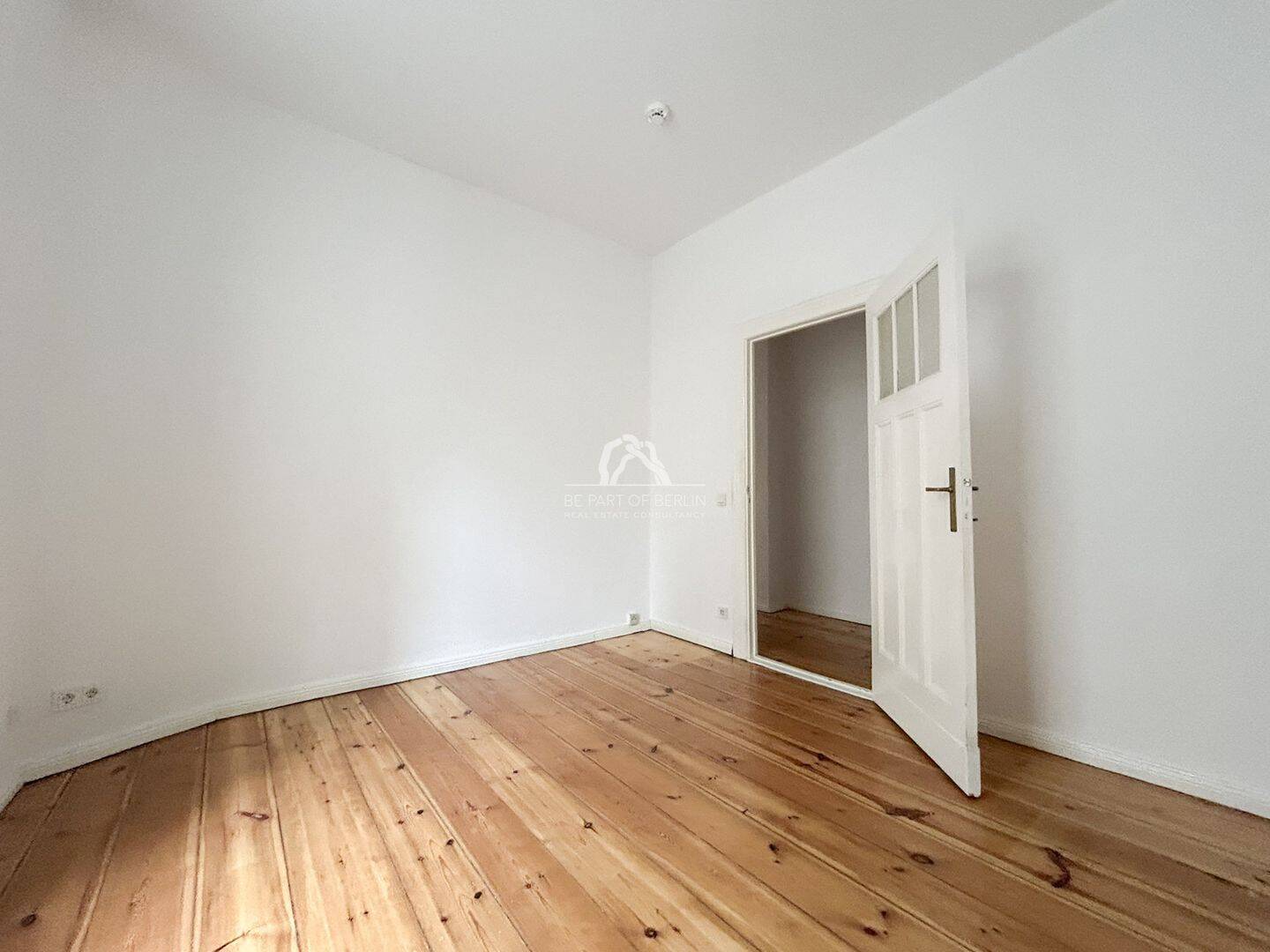 CHARMANTE 2-ZIMMER-ALTBAUWOHNUNG MIT BALKON IM 1.OG IN BERLIN-STEGLITZ I PROVISIONSFREI – Berlin – Vorschaubild 5