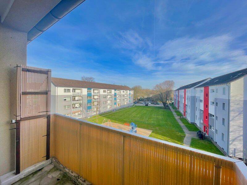 WBS bei Besichtigung erforderlich!!! Gemütliche 1-Zi.-Wohnung mit Balkon!