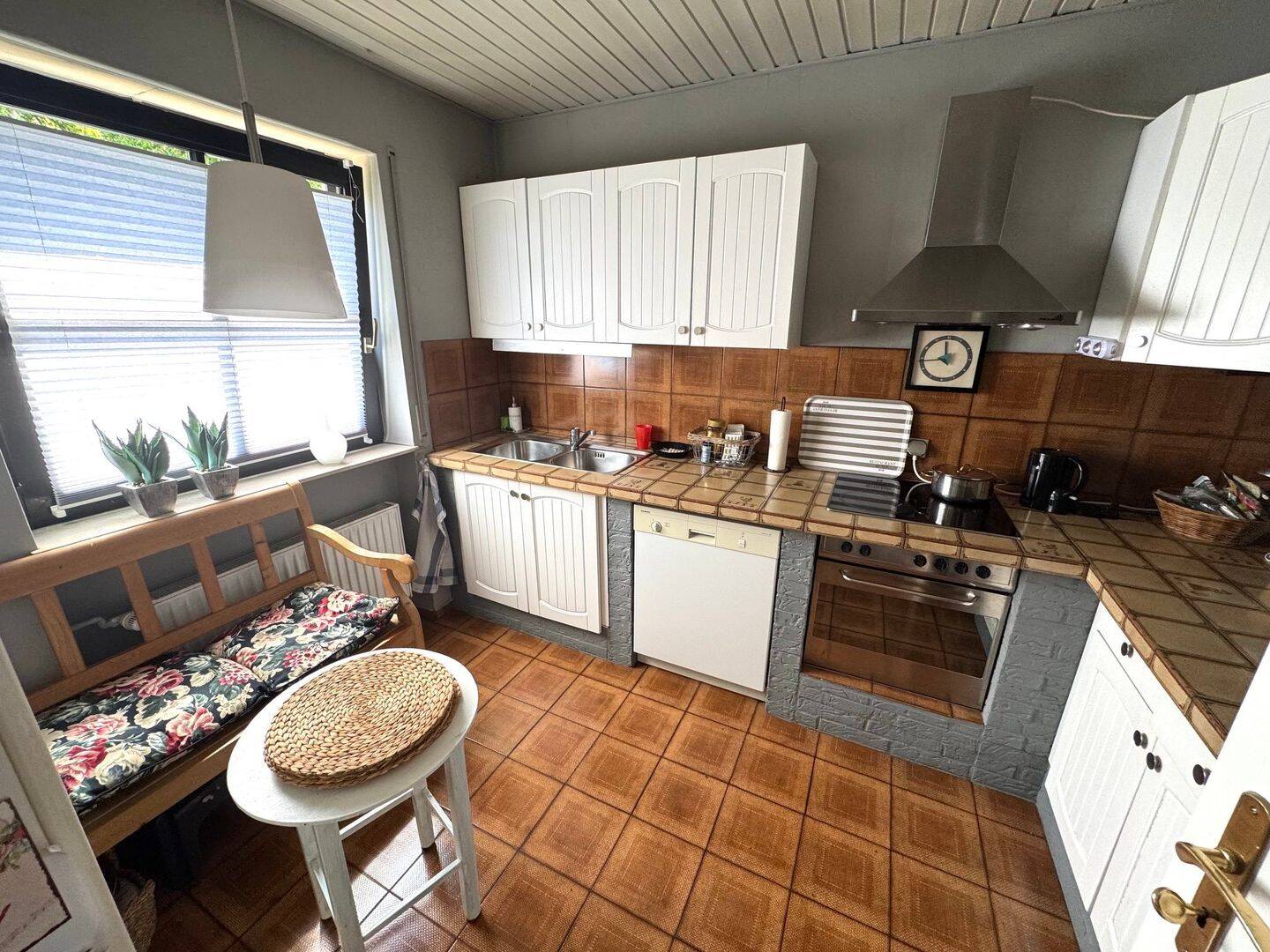 Attraktive Doppelhaushälfte mit Anbau und Einliegerwohnung in begehrter Lage von Hofheim-Wallau – Hofheim am Taunus – Vorschaubild 9