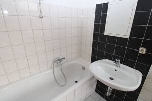 Zwei benachbarte Wohnungen mit ca. 124 m² - Viel Platz für Familie, Arbeit und Wohnen – 99089 Erfurt – Vorschaubild 9