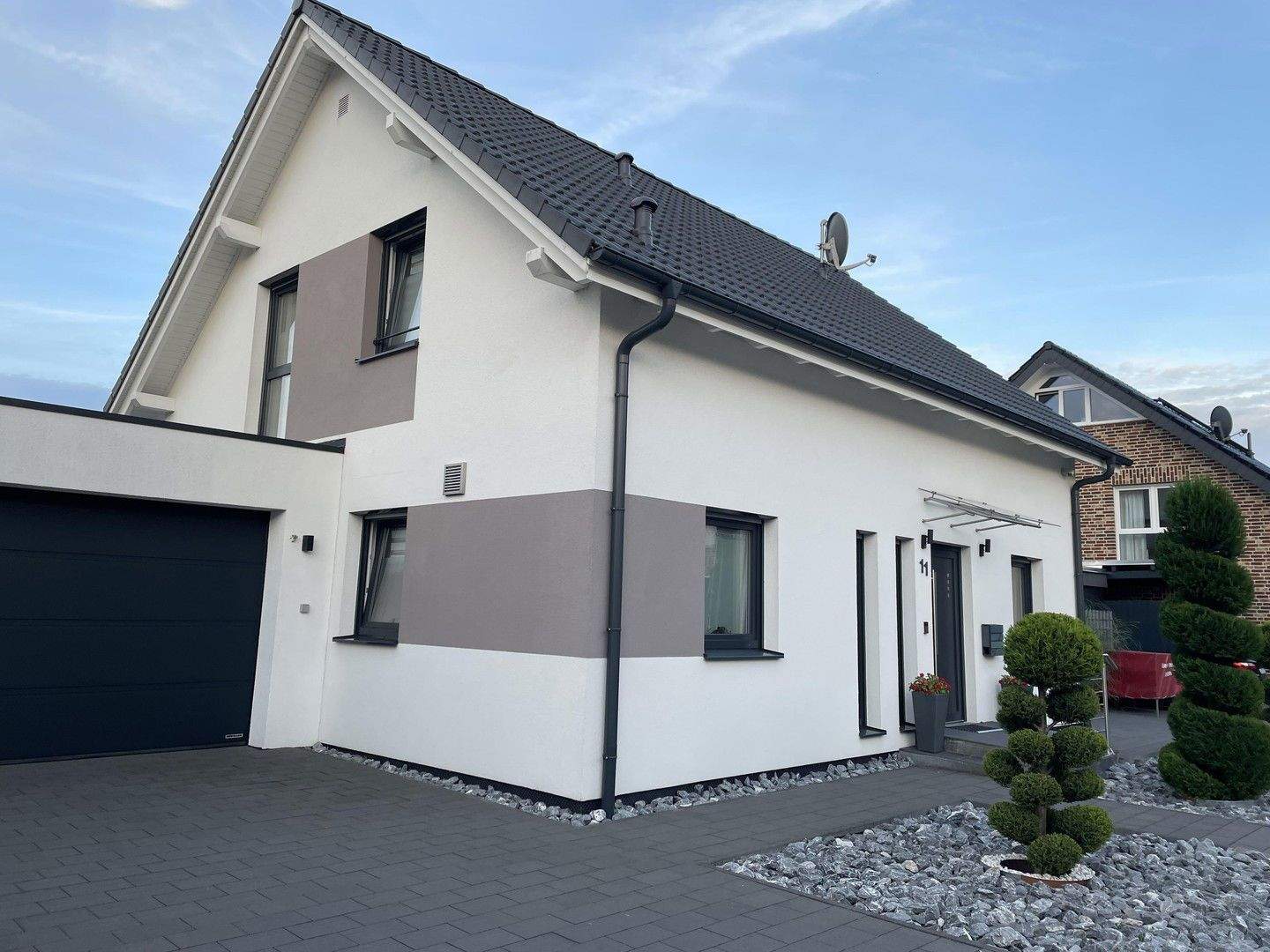 Klimafreundliches EFH mit Energieausweis A+ und Doppelgarage – Oelde – Bild 1 von 9