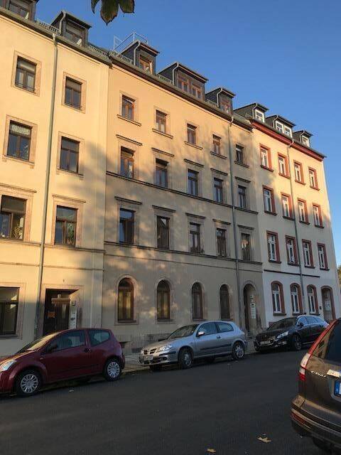 Ruhige 1-Zimmer mit Laminat, Balkon und Dusche in Zentrumsnähe zum Toppreis!