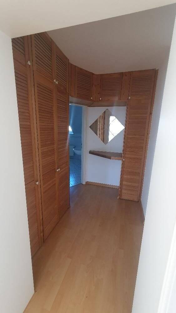 schöne Dachwohnung mit Fahrstuhl