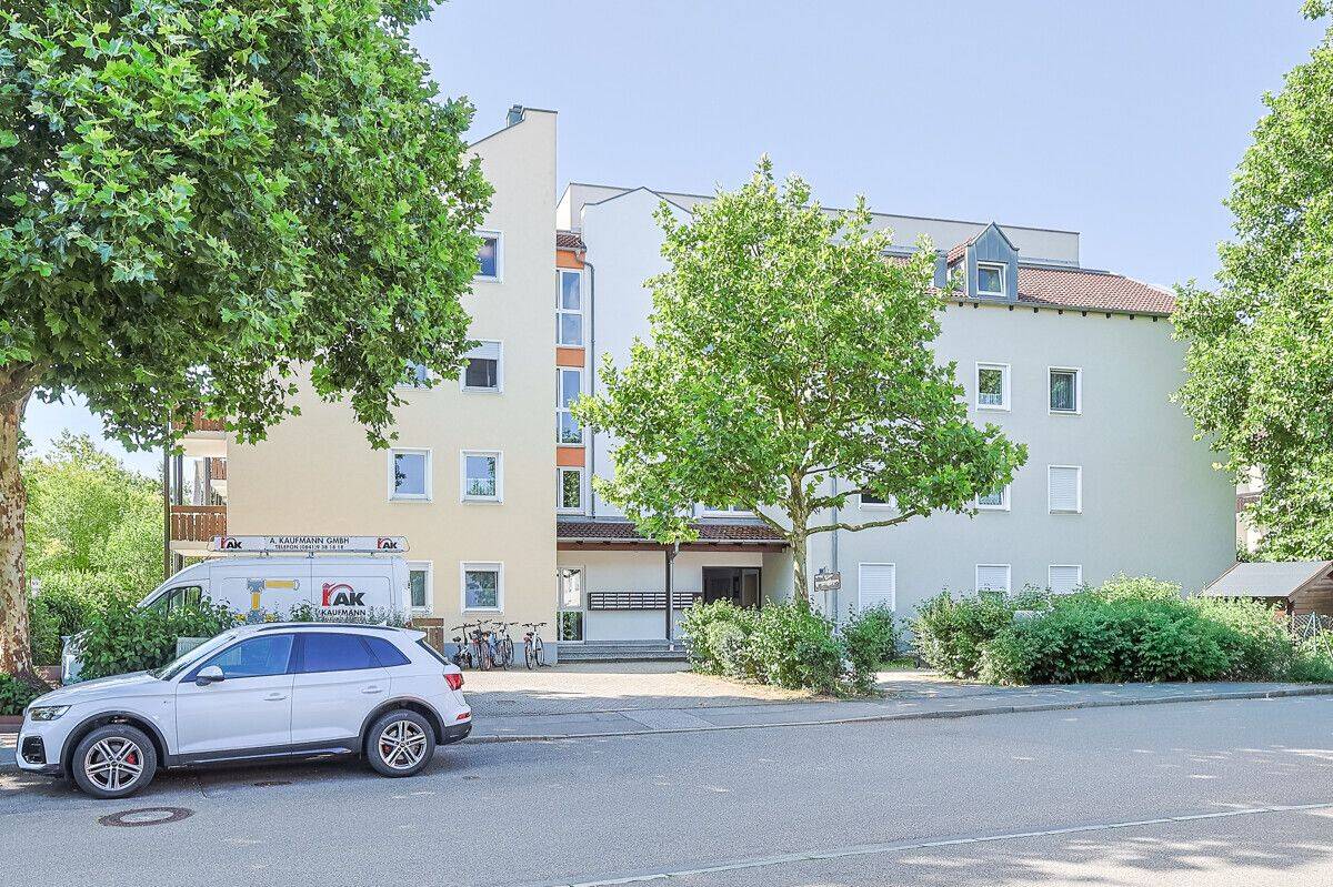 2-Zimmer-Wohnung mit großer Loggia in Friedrichshofen