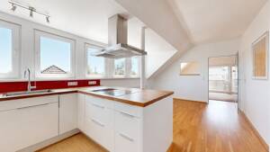 Charmante Drei-Zimmer-Wohnung in ruhiger Lage mit Garage – 60389 Frankfurt am Main – Vorschaubild 3