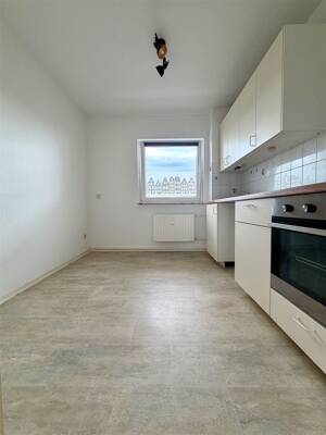 Bezugsfreie 2-Zimmer-Wohnung mit Weitblick, Balkon, Aufzug und Bodenkammer // Kiel-Dietrichsdorf – 24149 Kiel – Vorschaubild 7