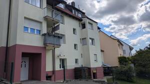 Barrierearme Gartengeschosswohnung mit separaten Eingang.