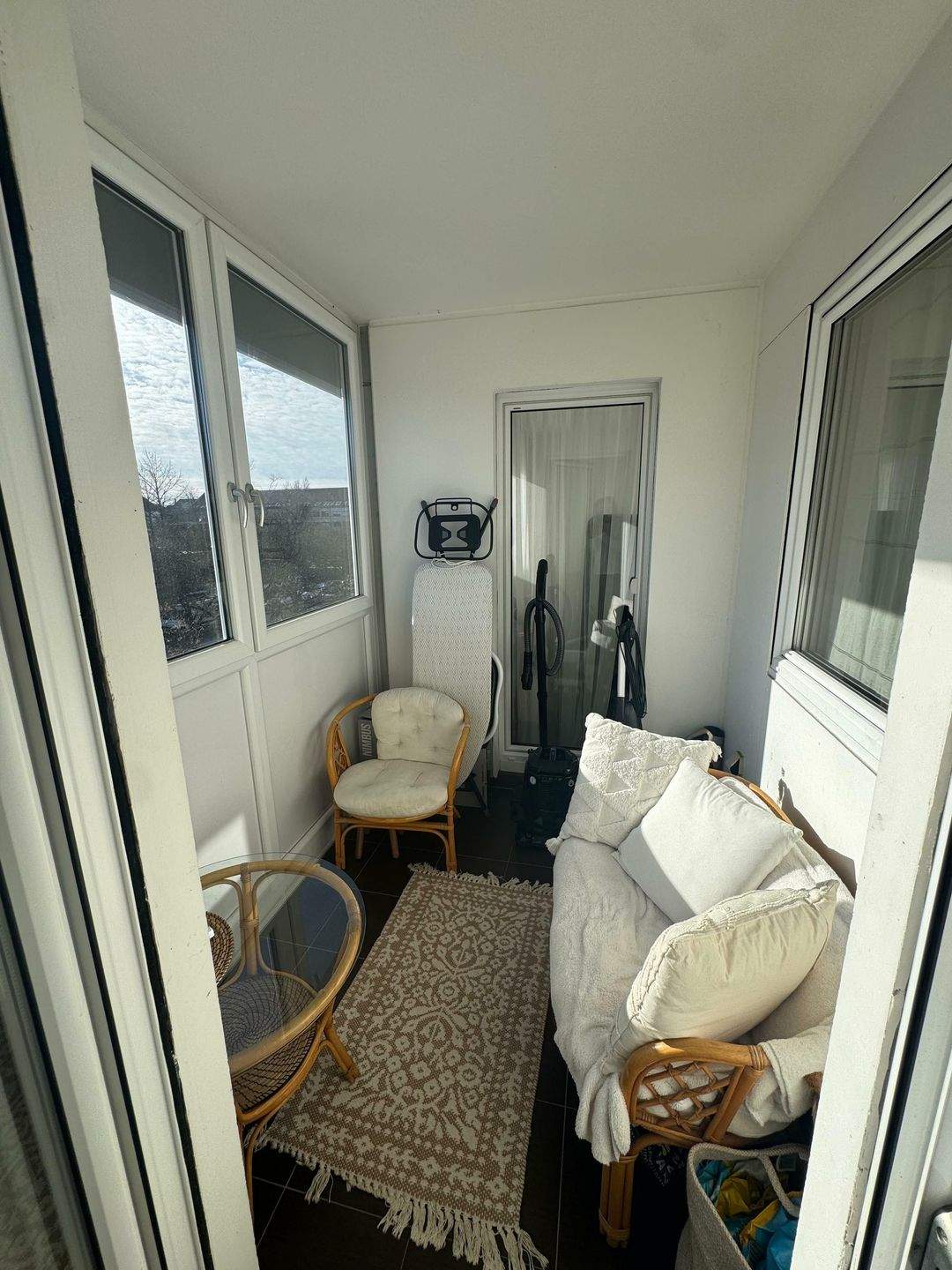 Attraktive 2-Zimmer-Wohnung mit Tiefgaragenstellplatz - Ihre Chance auf ein neues Zuhause! – Augsburg – Vorschaubild 2