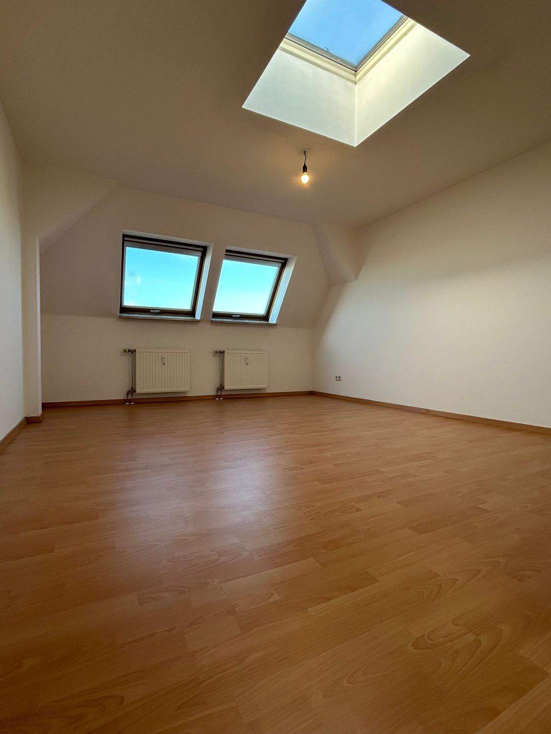 Tageslichtbad mit Wanne – Magdeburg – Vorschaubild 2