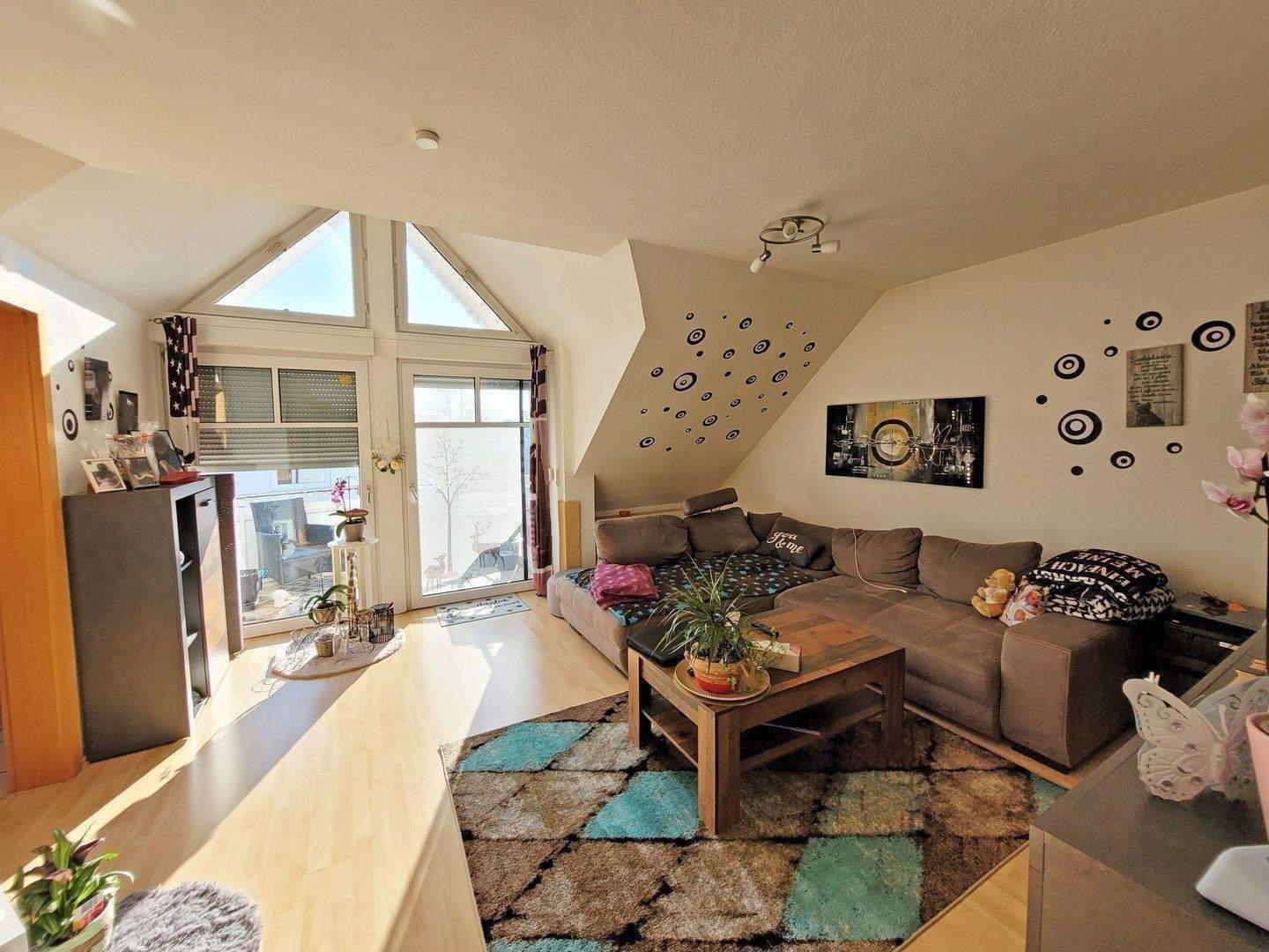 GEMÜTLICH!!! Attraktive 2- Zimmer- Dachgeschosswohnung mit zwei Balkonen – Heringen – Bild 1 von 9