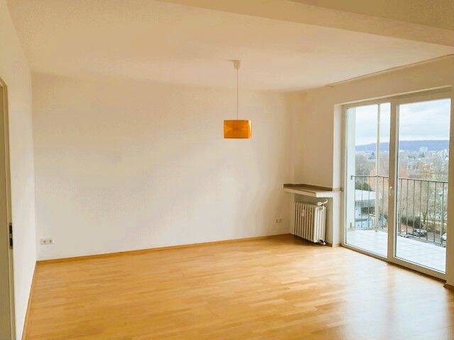 3-Zimmer-Wohnung mit Einbauküche – Düsseldorf – Vorschaubild 2