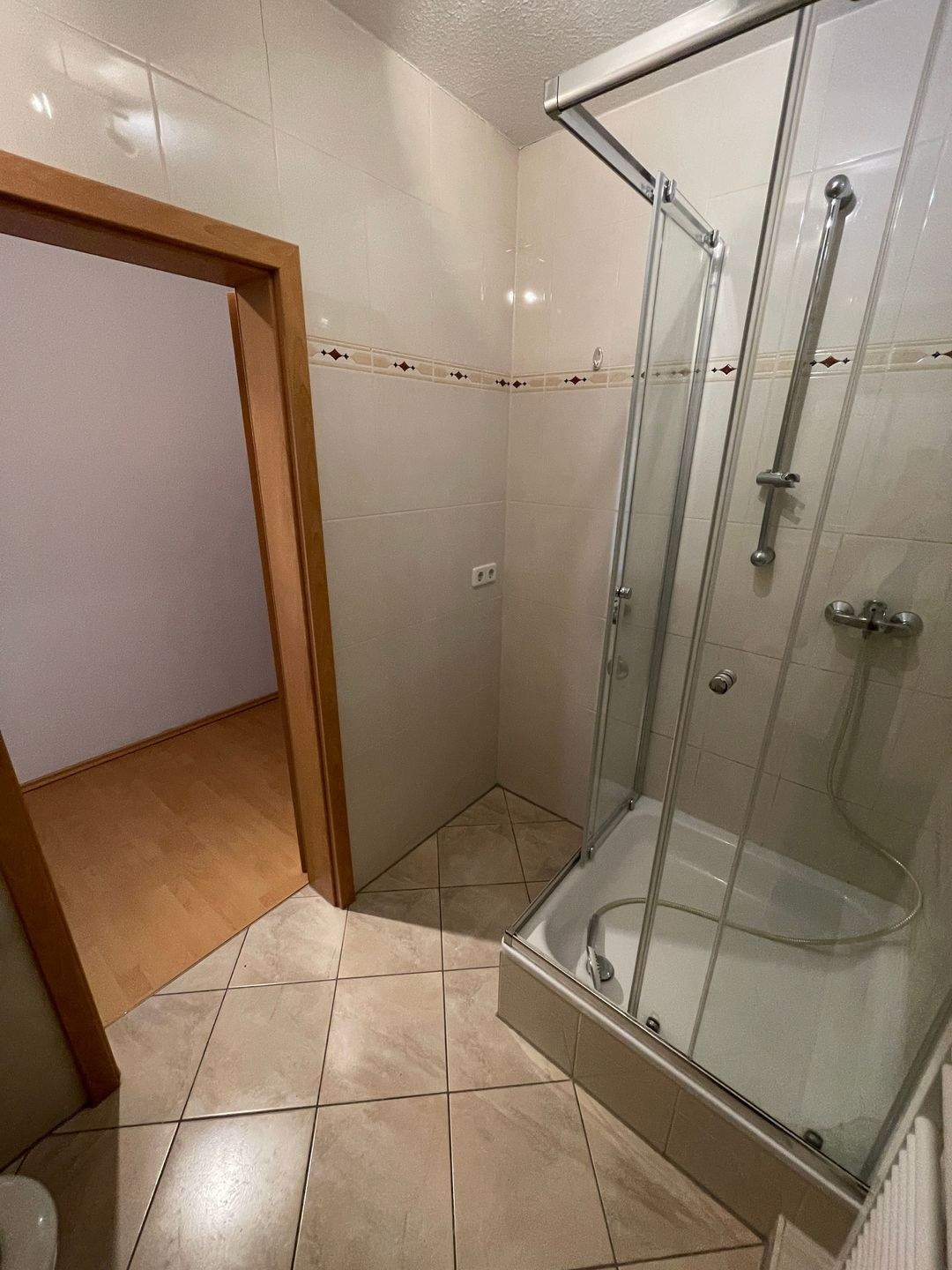 Limbacher Str.* EBK inkl.*schicke 2-Zimmer Wohnung mit Balkon, Zentrumsnah... WAS WILL MAN MEHR? * – Chemnitz – Vorschaubild 7