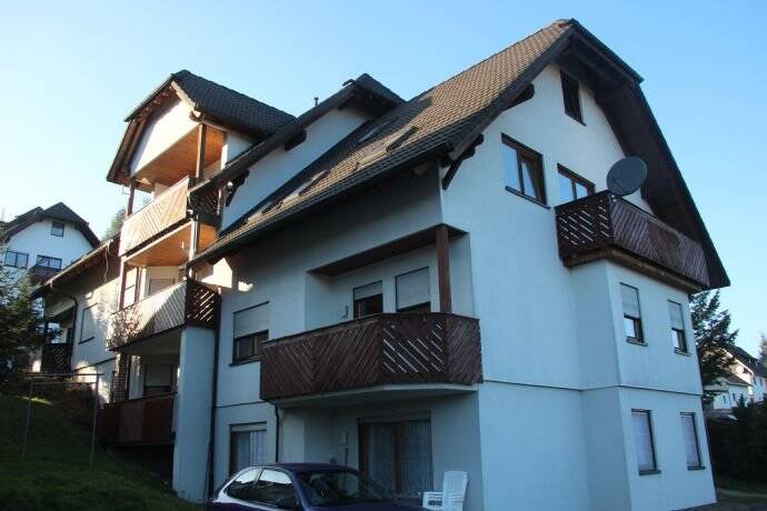 4- Raum - Wohnung Dachgeschoss mit Balkon - sofort frei