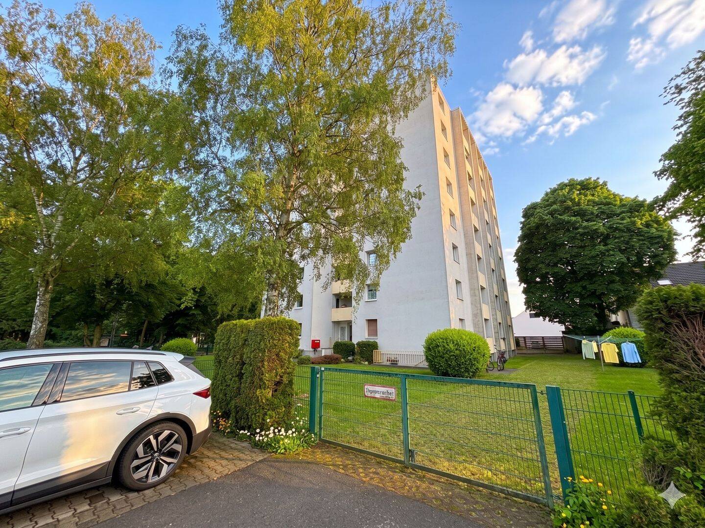Lichtdurchflutete 2-Zi.-Wohnung (5. OG) mit Loggia & neuer EBK in Köln-Grengel – Köln – Vorschaubild 6