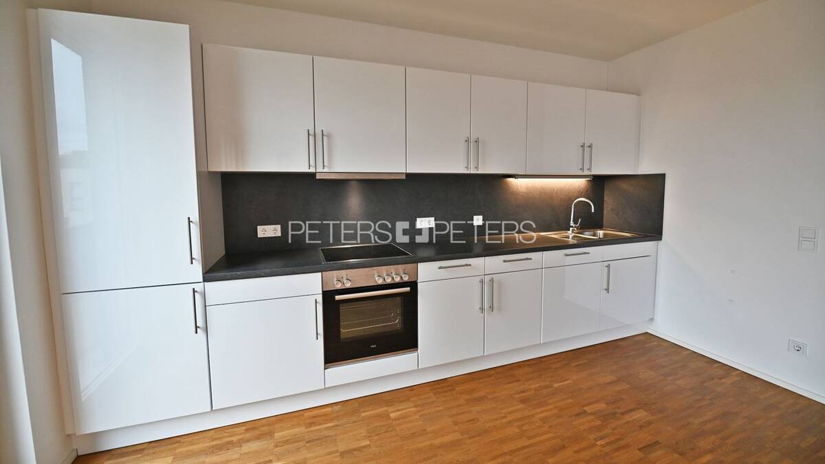 + Großzügige 2-Zimmer-Wohnung mit Balkon + – 22045 Hamburg – Bild 1 von 6