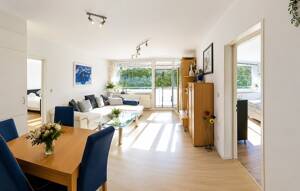Sonnige 3-Zimmer-Wohnung mit XXL-Loggia und direktem Balkonzugang aus allen Zimmern – 81539 München – Vorschaubild 1