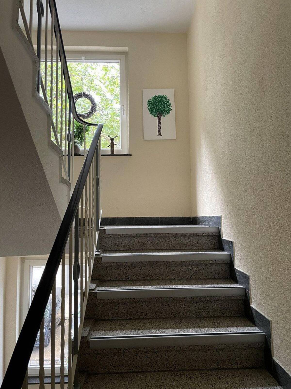 Erstbezug nach Sanierung; Stilvolle, schöne 2-Zimmerwohnung – 45147 Essen – Bild 1 von 9