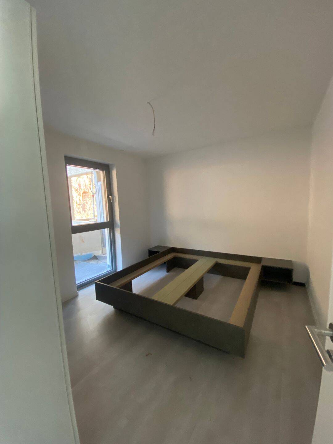 2 Zimmer Wohnung mit Einbauküche und Badausstattung – Saarbrücken – Vorschaubild 2