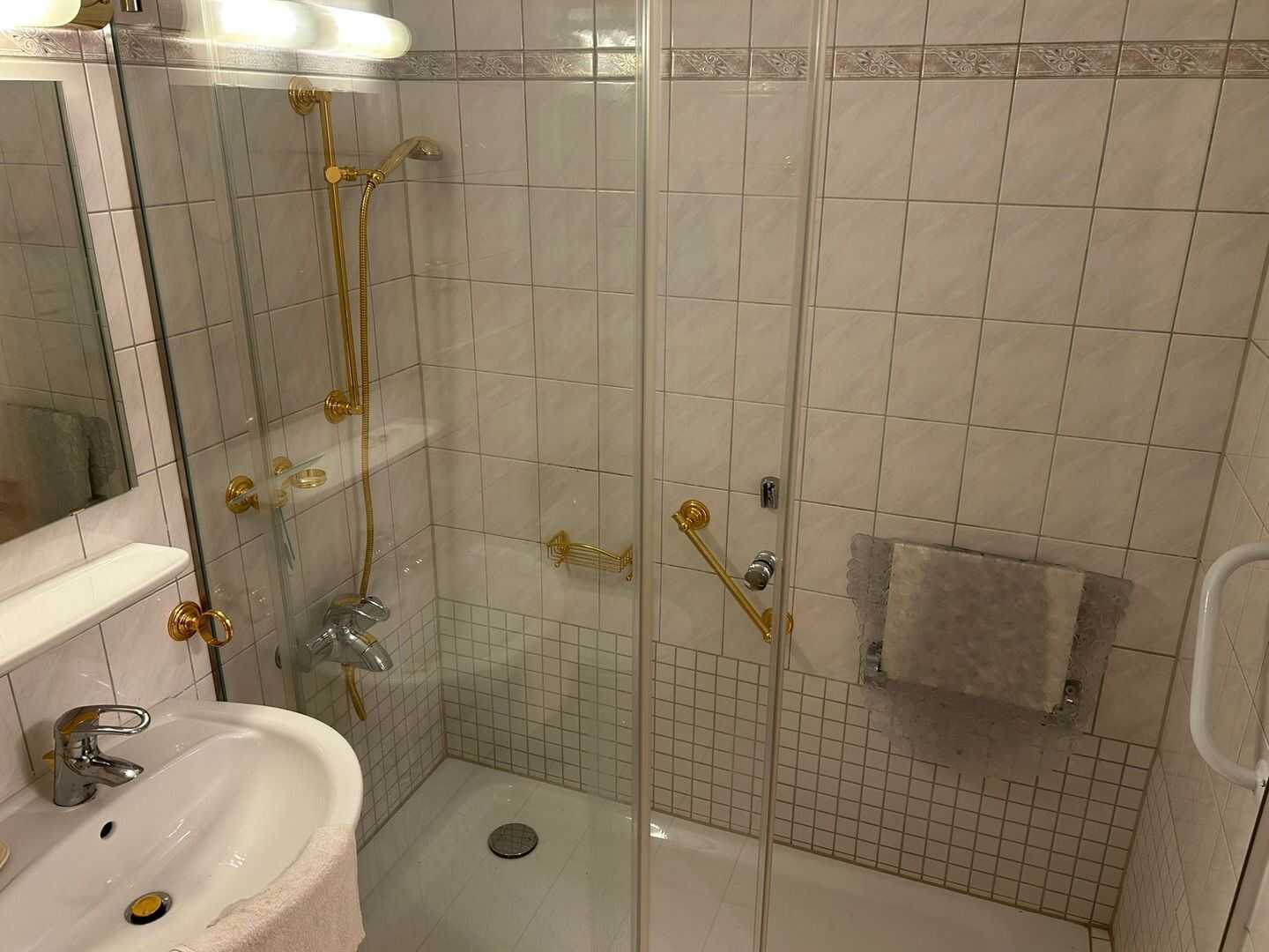 Exklusive 2-Zimmer-Wohnung in München Bogenhausen – München – Vorschaubild 4