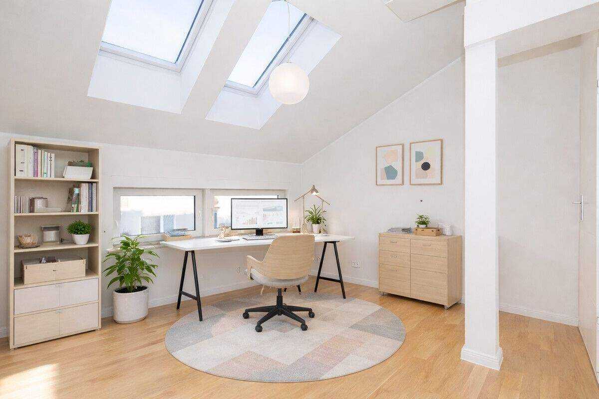 Modernisiertes DG-Highlight mit Terrasse in ruhiger Lage - sofort verfügbar! 3 Zimmer, 2 Bäder & EBK – Berlin – Bild 1 von 9