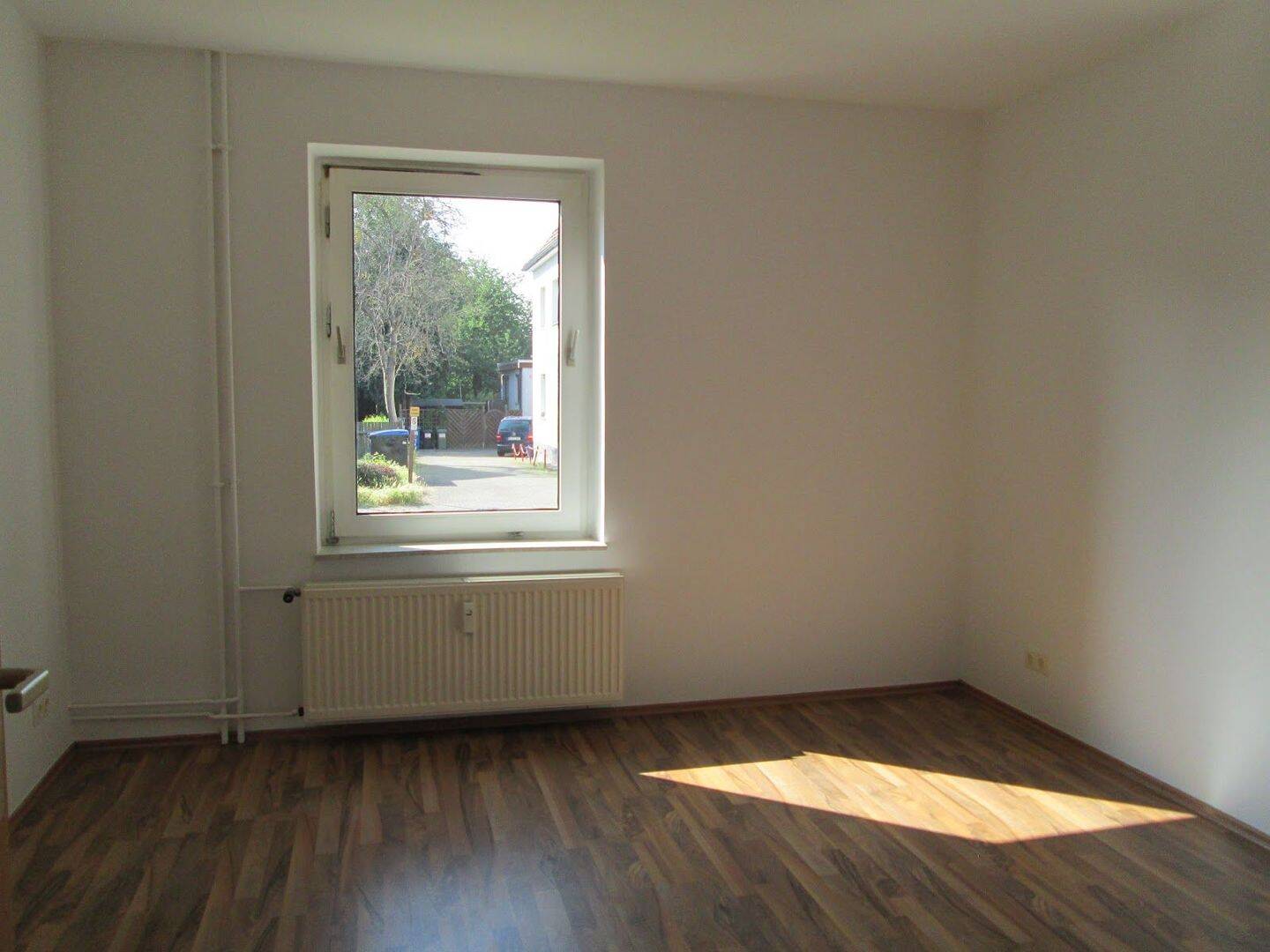 Komfortabel leben: Erdgeschosswohnung - optimal für den Single-Alltag – Salzgitter – Vorschaubild 2