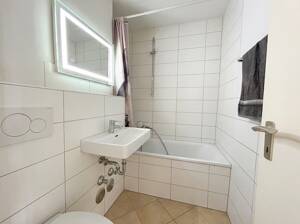 Kapitalanlage mit Weitblick - Vermietete 2,5-Zimmer-Wohnung in Freiburg – 79114 Freiburg im Breisgau – Vorschaubild 5