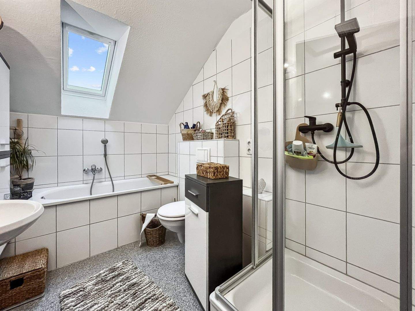 Vermietete 2,5-Zimmer-Dachgeschosswohnung in Duisburg-Großenbaum – Duisburg – Vorschaubild 6