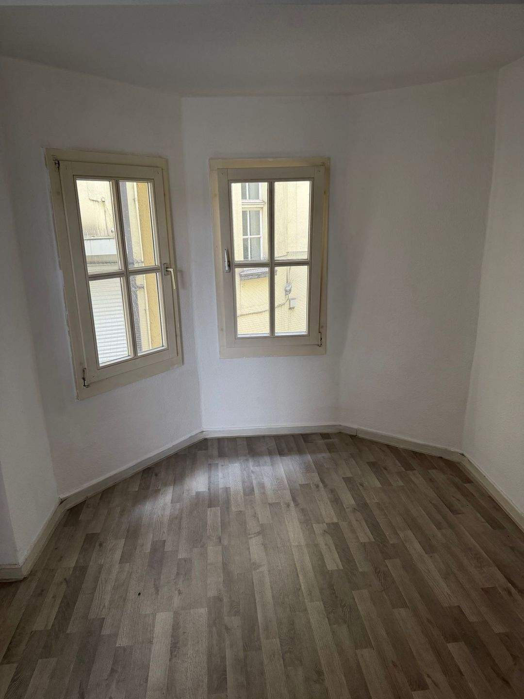 Altbauwohnung mit 3 Zimmern in der Stadtmitte – Duisburg – Vorschaubild 5