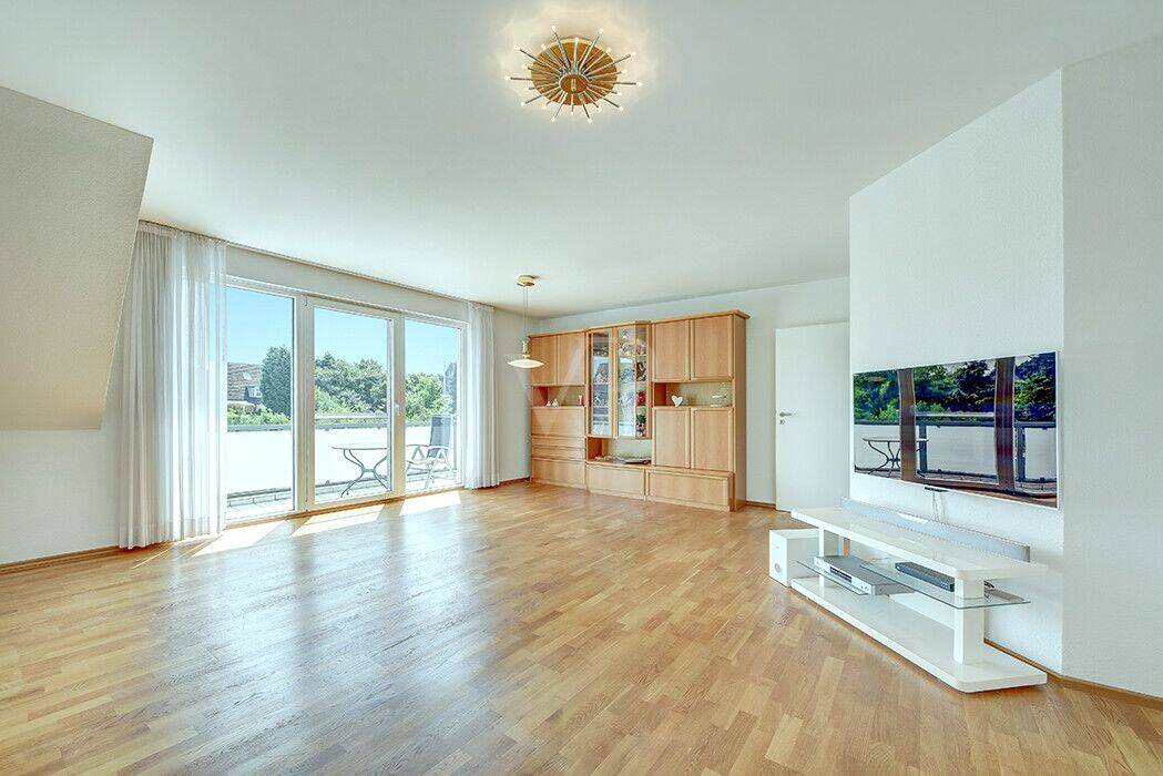 4,5 Zimmer Maisonette mit sonnigem BLK, Garage in ruhiger Lage – Duisburg – Vorschaubild 2