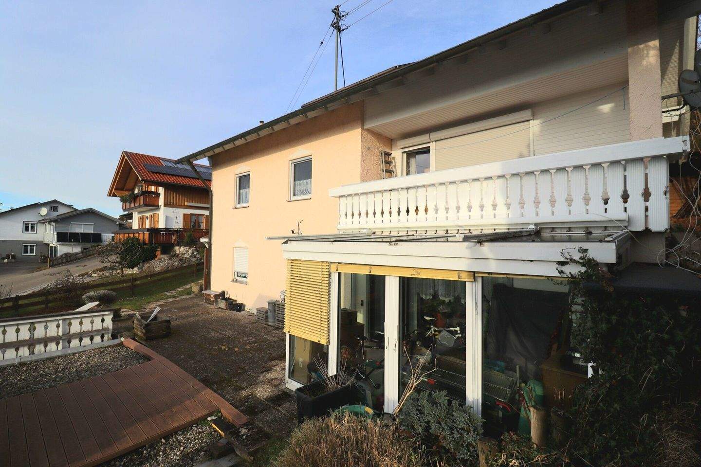 Platz für die Familie - Einfamilienhaus mit Doppelgarage und Garten in ruhiger Ortsrandlage – Dietmannsried – Bild 1 von 9