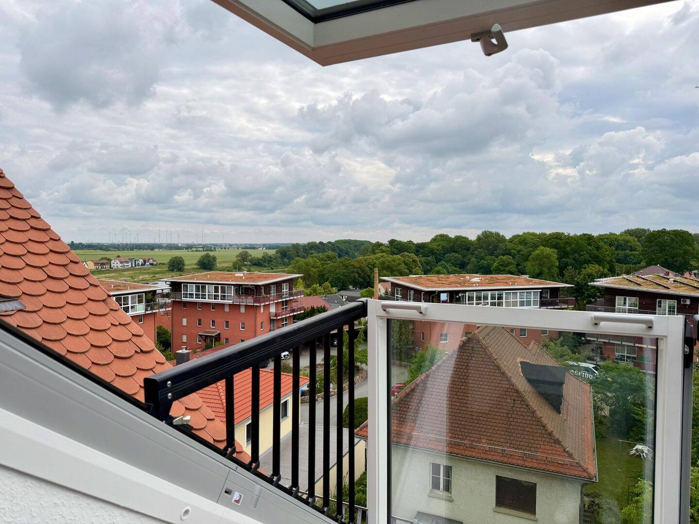 Seltene Investmentchance mit 740m²: Komplett aufgeteiltes Wohn- und Geschäftshaus aus einer Hand erwerben – Riesa – Vorschaubild 9