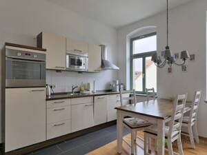 (EF1147_M) Dresden: Blasewitz, möblierte 2-Zimmer-Wohnung mit sonnigem Balkon, Dusche, Wanne und PKW-Stellplatz – 1277 Dresden – Vorschaubild 3