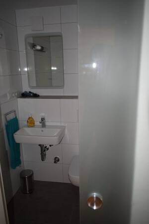 Möblierte 1-Zimmer-Wohnung mit Aufzug in ruhiger Seitenstraße in Essen Rüttenscheid! – 45130 Essen – Vorschaubild 8