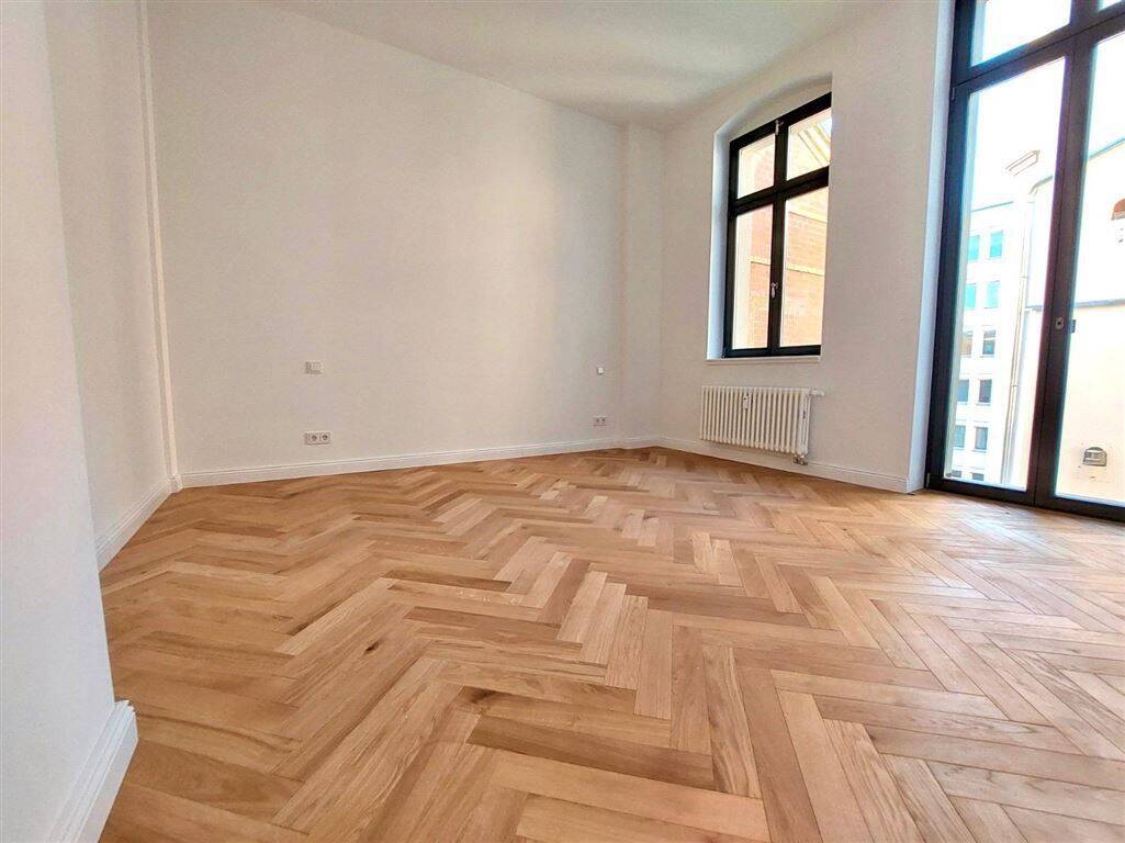 Exklusives Wohnen auf 150 m²: Modernisierter Altbau-Traum mit Balkon & 2 Bädern mitten in Chemnitz – Chemnitz – Vorschaubild 9