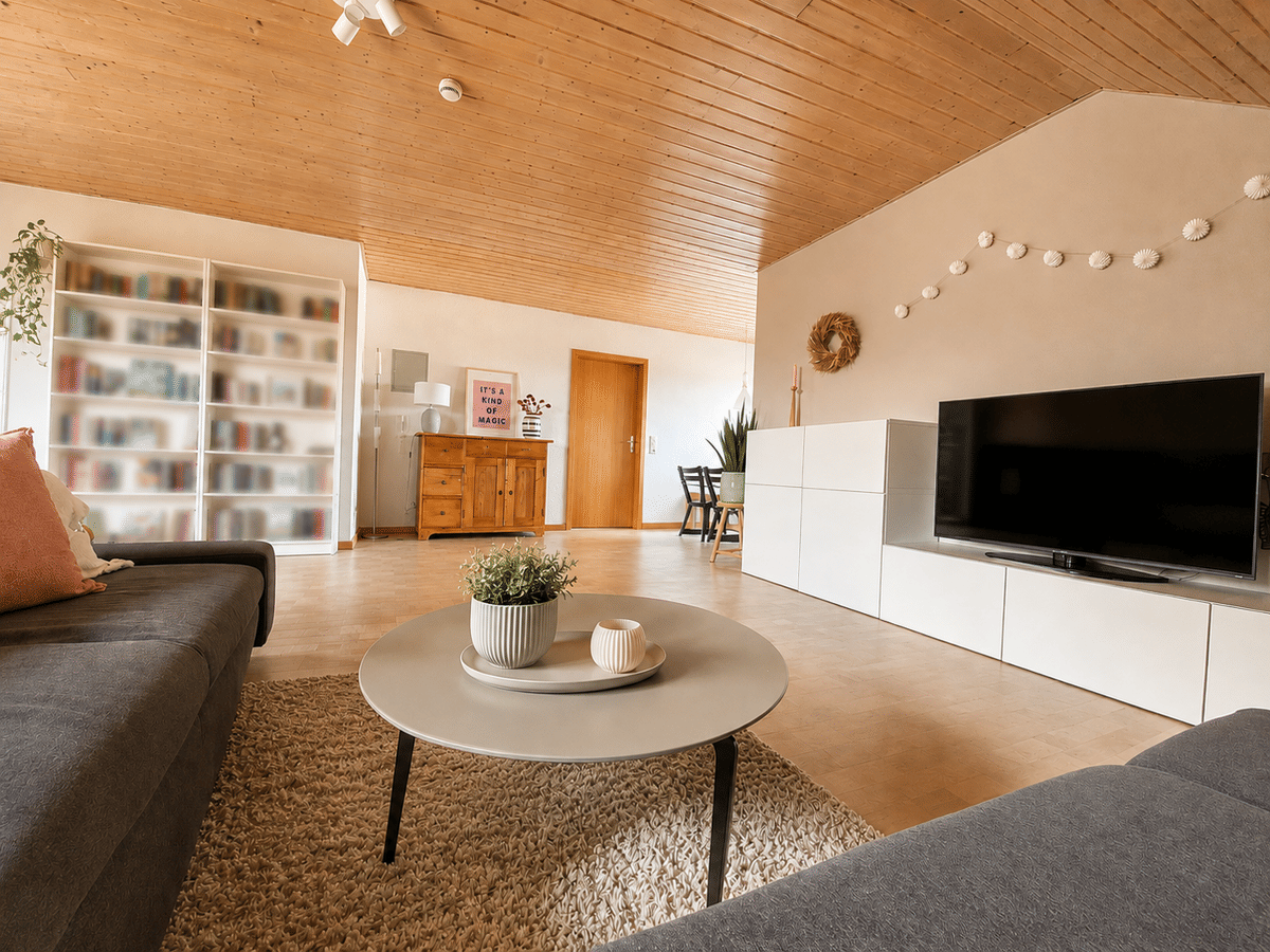 Wunderschöne DG-Wohnung in Ulm-Gögglingen – 89079 Ulm – Bild 1 von 5