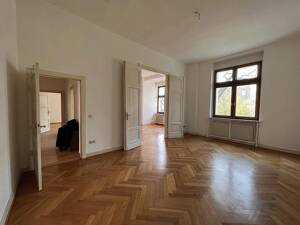 Altbau mit viel Platz in Düsseltal