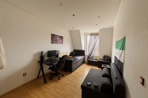 Attraktive 5-Zimmer-Dachgeschosswohnung mit ca.108 m² - vermietet & zentral in Fürth – 90763 Fürth – Vorschaubild 7