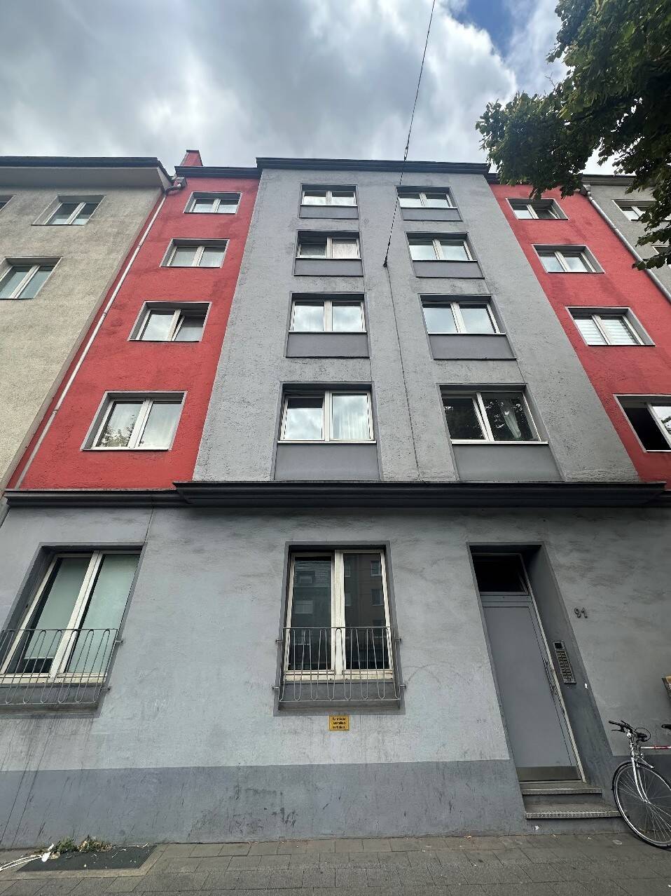 Gepflegte 2-Zimmer-Wohnung mit Einbauküche in Oberbilk