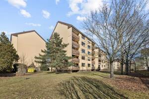 Provisionsfrei - Helle, sanierte 3-Zimmer-Wohnung mit Aufzug, Balkon und Weitblick
