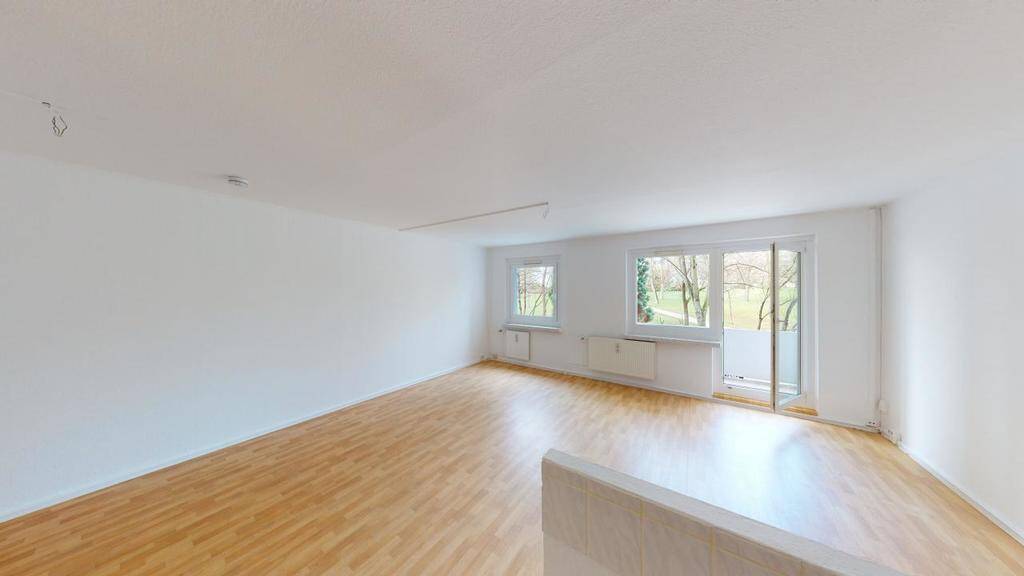 Großzügige 2-Raum-Wohnung mit Balkon