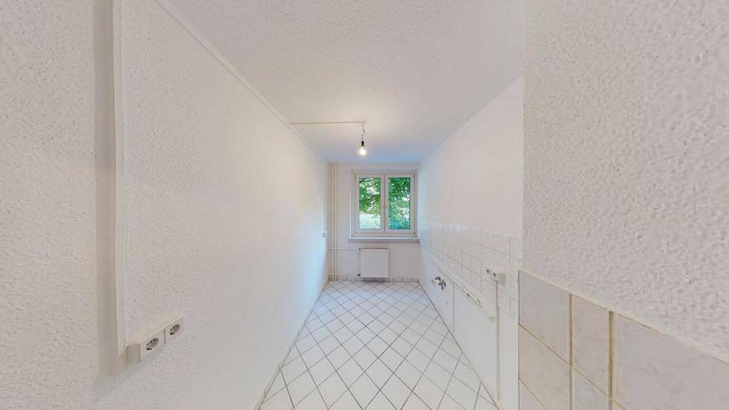 Großzügige 2-Raum-Erdgeschosswohnung mit Tageslichtbad – Chemnitz – Vorschaubild 4