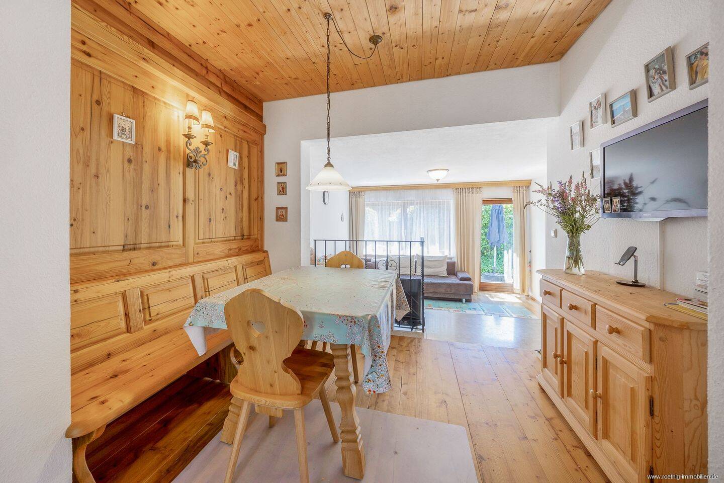 Familientraum am Stadtrand in der Waldkolonie Putzbrunn: Helles RMH mit Garten & zwei Einzelgaragen. – Putzbrunn – Vorschaubild 9