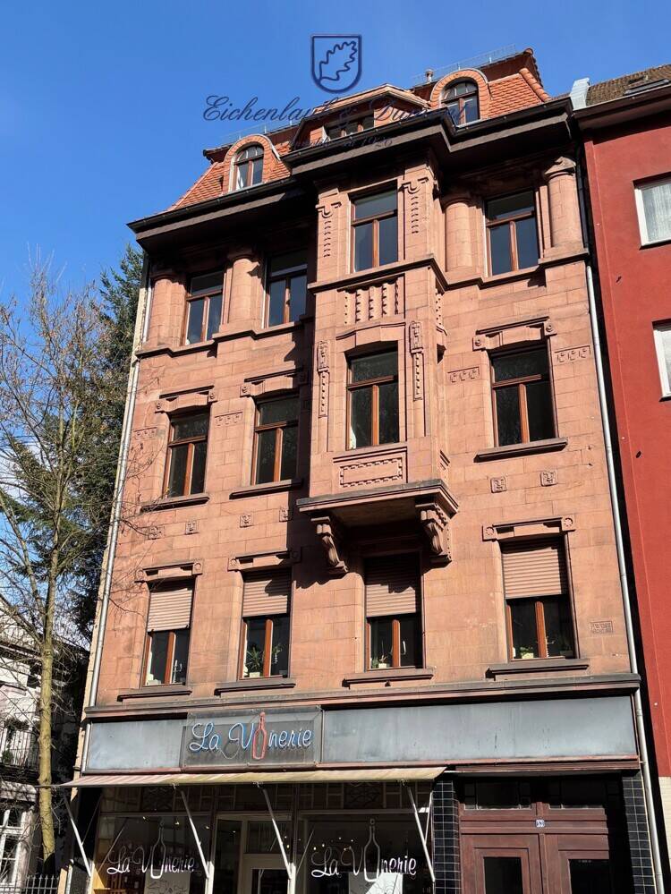 Gepflegte 4-ZKB Altbauwohnung mit Balkon im Regierungsviertel