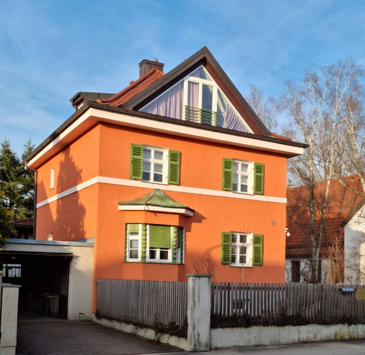 Seltene Rarität: Großes Grundstück mit Haupthaus und japanischem Teehaus in München – 80999 München – Bild 1 von 7