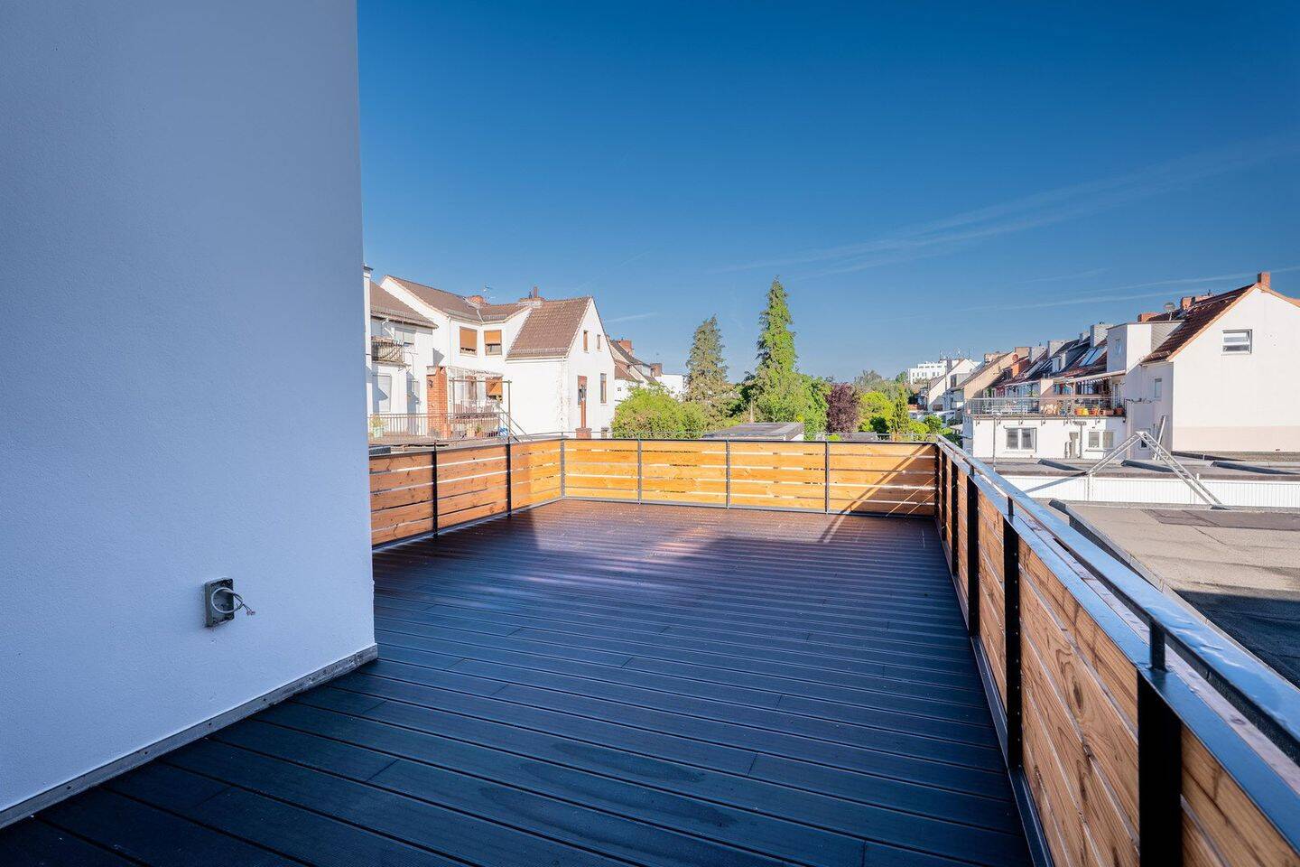 Traumhafte Dachterrasse: Sanierte 2-Zimmerwohnung – Bremen – Vorschaubild 5