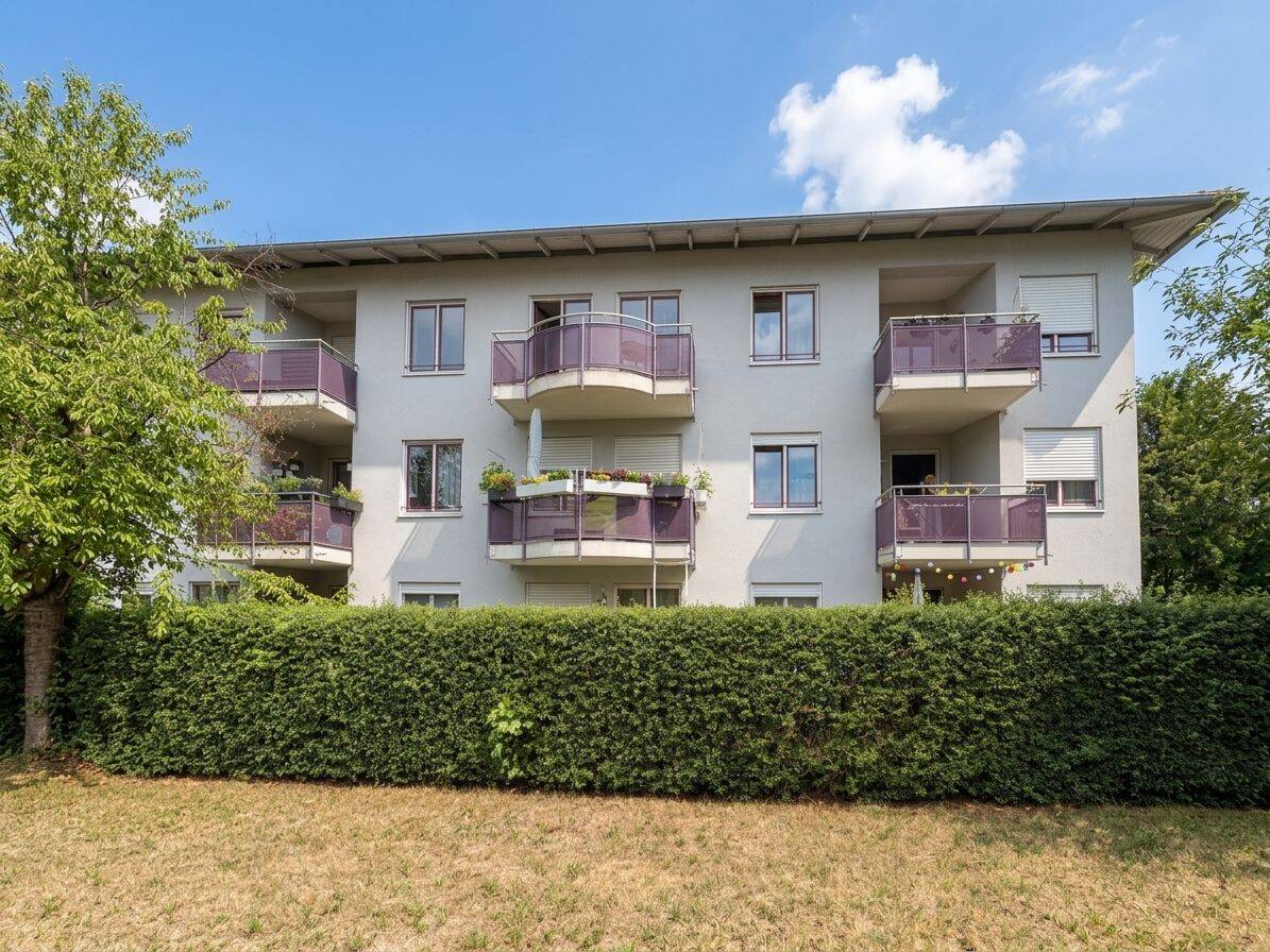 Gepflegtes 2,5-Zimmer-Zuhause mit Südbalkon & Tiefgarage zum Wohlfühlen!